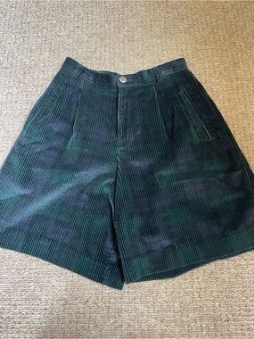 Vintage Lizsport corduroy shorts in tartan petite size 4